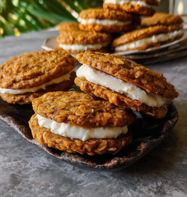 Delicious Pumpkin Oatmeal Cream Pies with creamy filling and autumn spices